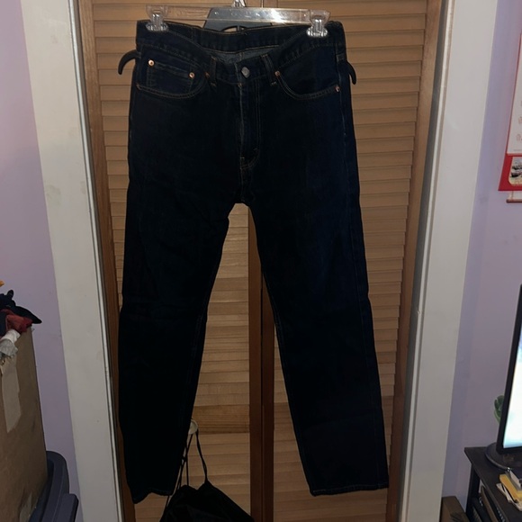 Classic Levi Jeans - Picture 1 of 3